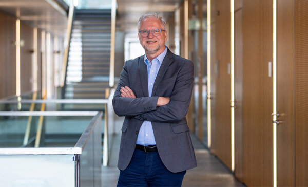 Prof. Dr.-Ing. Christian van Husen