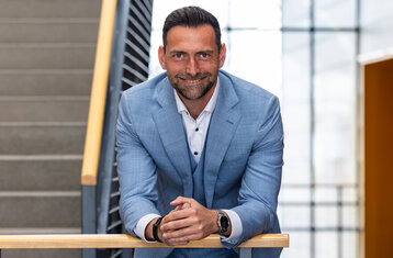 Portrait photo of Prof. Bongartz