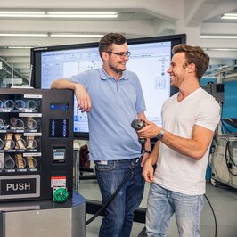 Snack-Roboter Innovation Engineering Labor