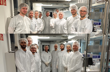 ELA Students in the Micro and Nano Laboratory (I11026)