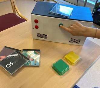 Radio with just one button