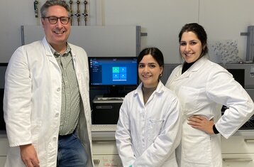 Projektmitarbeitende mit Prof. Egert