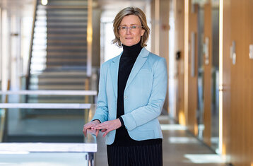 Photo of Prof. Dr. Elena Mäkiö