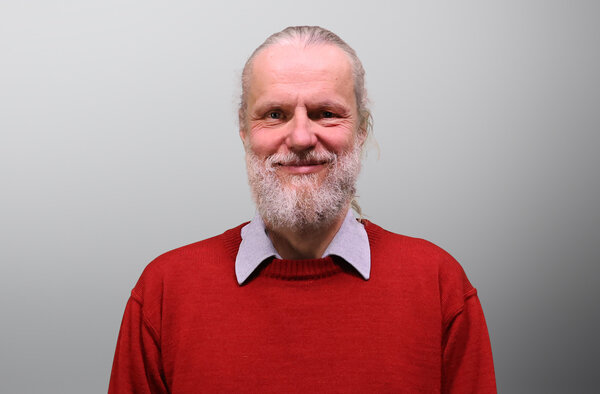Prof. Dr. Ekkehard Batzies