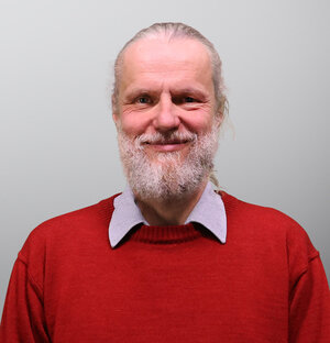  Prof. Dr. Ekkehard Batzies 