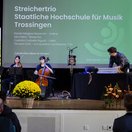 Trossing University of Music ensemble on the stage