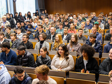 Studierende in einem Hörsaal