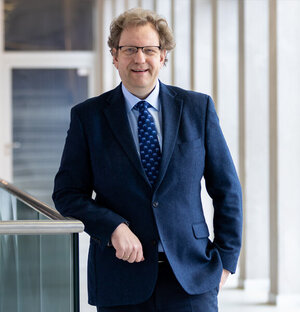 Prof. Dr. Mike Fornefett