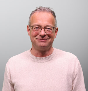 Prof. Dr. Lothar Piepmeyer 