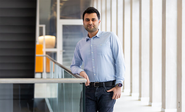 Dr. Armin Siahsarani