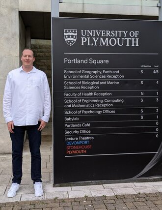 Erfolgreiche Verteidigung einer Doktorarbeit (I6044)