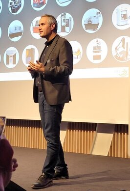 Prof. Azarhoushang giving his speech