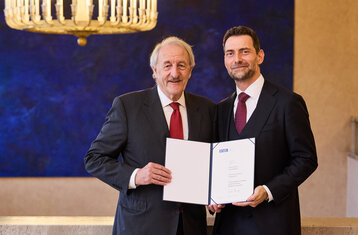  Prof. Dr. Josef Bongartz with Academy President Markus Schwaiger