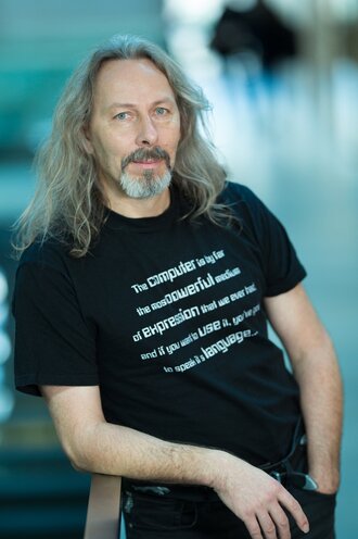 Professor Jirka Dell'Oro-Friedl